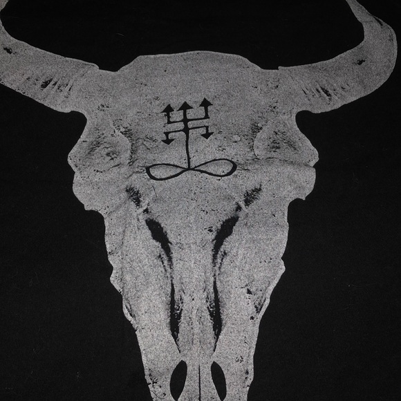 𝑩𝒍𝒂𝒄𝒌 𝑺𝑲𝑼𝑳𝑳 𝑻𝑨𝑵𝑲 𝒘/𝒄𝒓𝒐𝒔𝒔 - Picture 2 of 4